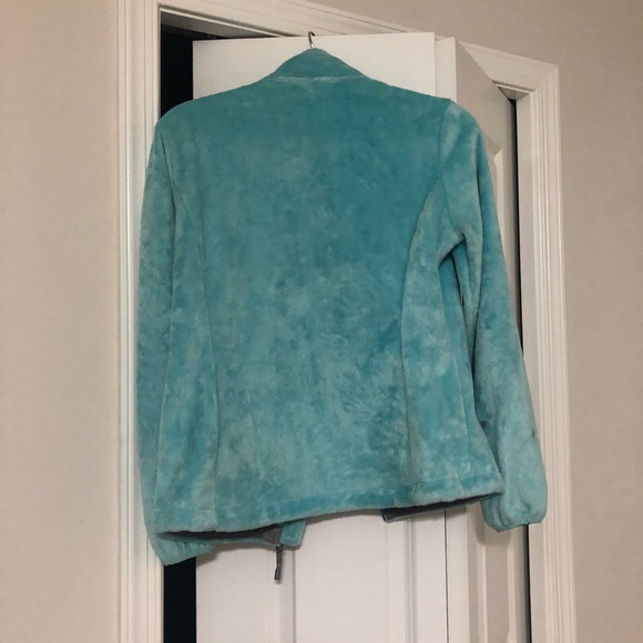 Teal fuzzy jacket size medium - Picture 6 of 6